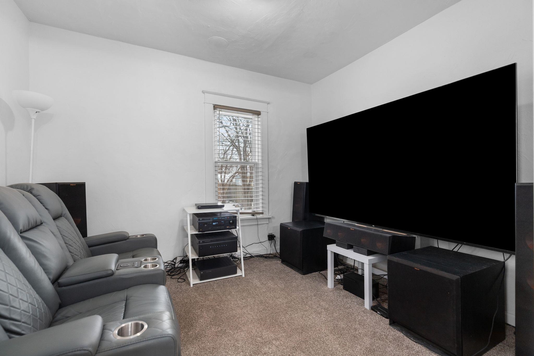 219 West 16th Avenue Oshkosh, WI 54902 - Photo 11 of 50