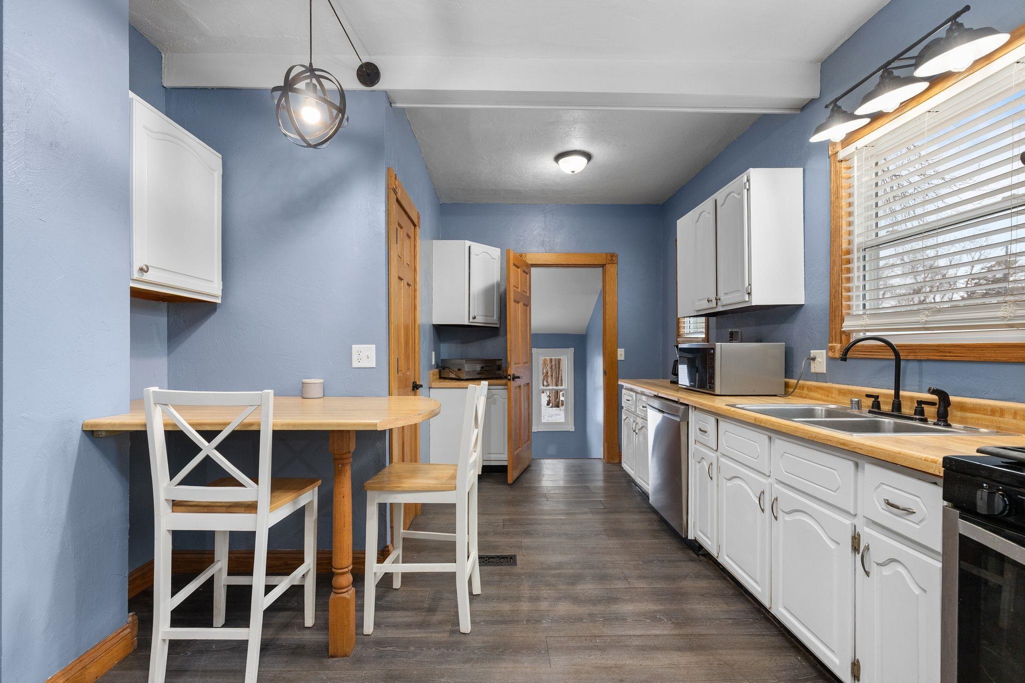 219 West 16th Avenue Oshkosh, WI 54902 - Photo 15 of 50