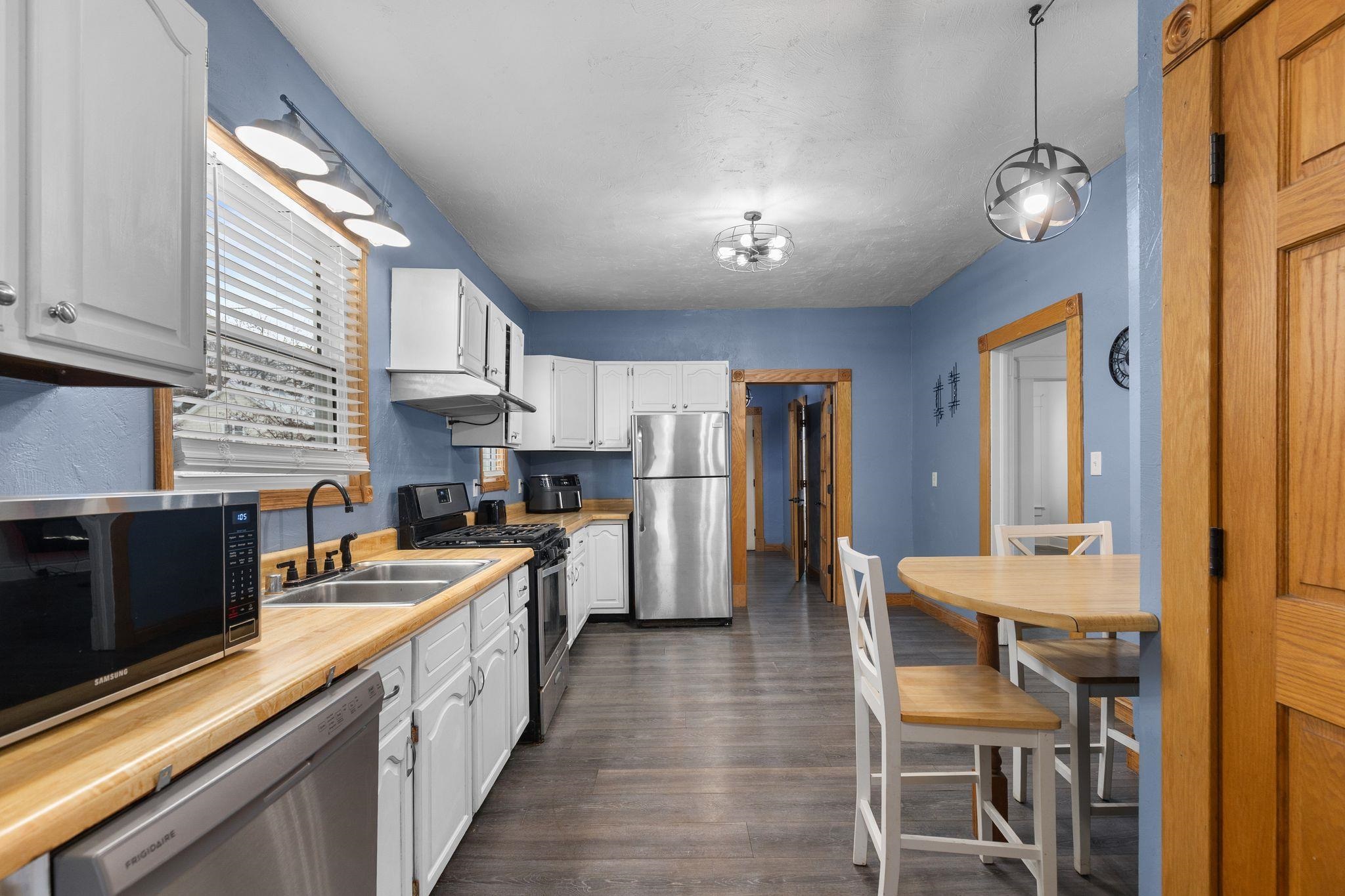 219 West 16th Avenue Oshkosh, WI 54902 - Photo 16 of 50