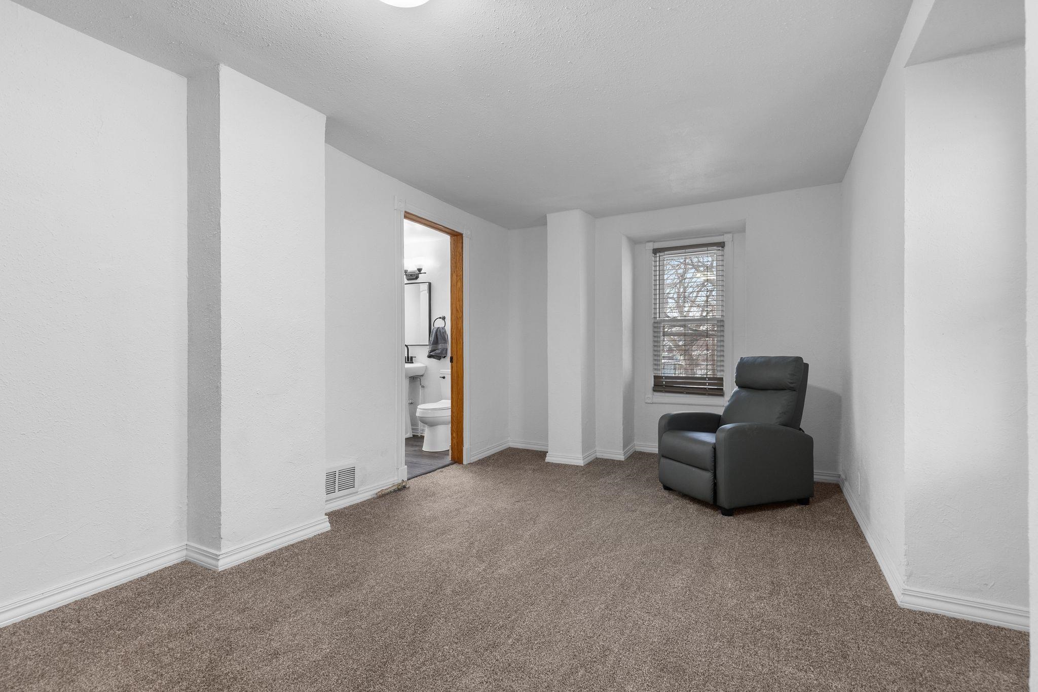 219 West 16th Avenue Oshkosh, WI 54902 - Photo 28 of 50