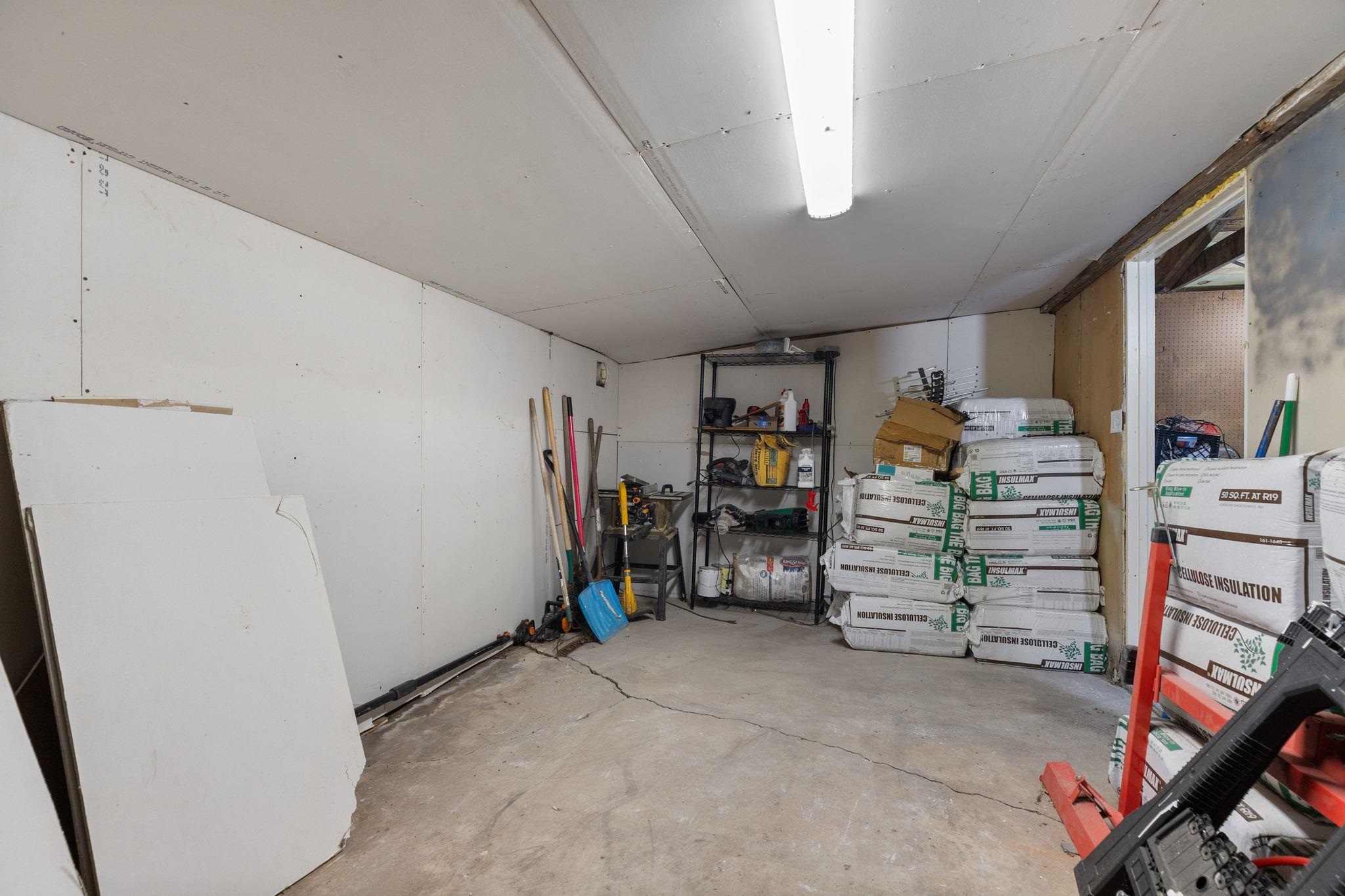 219 West 16th Avenue Oshkosh, WI 54902 - Photo 38 of 50