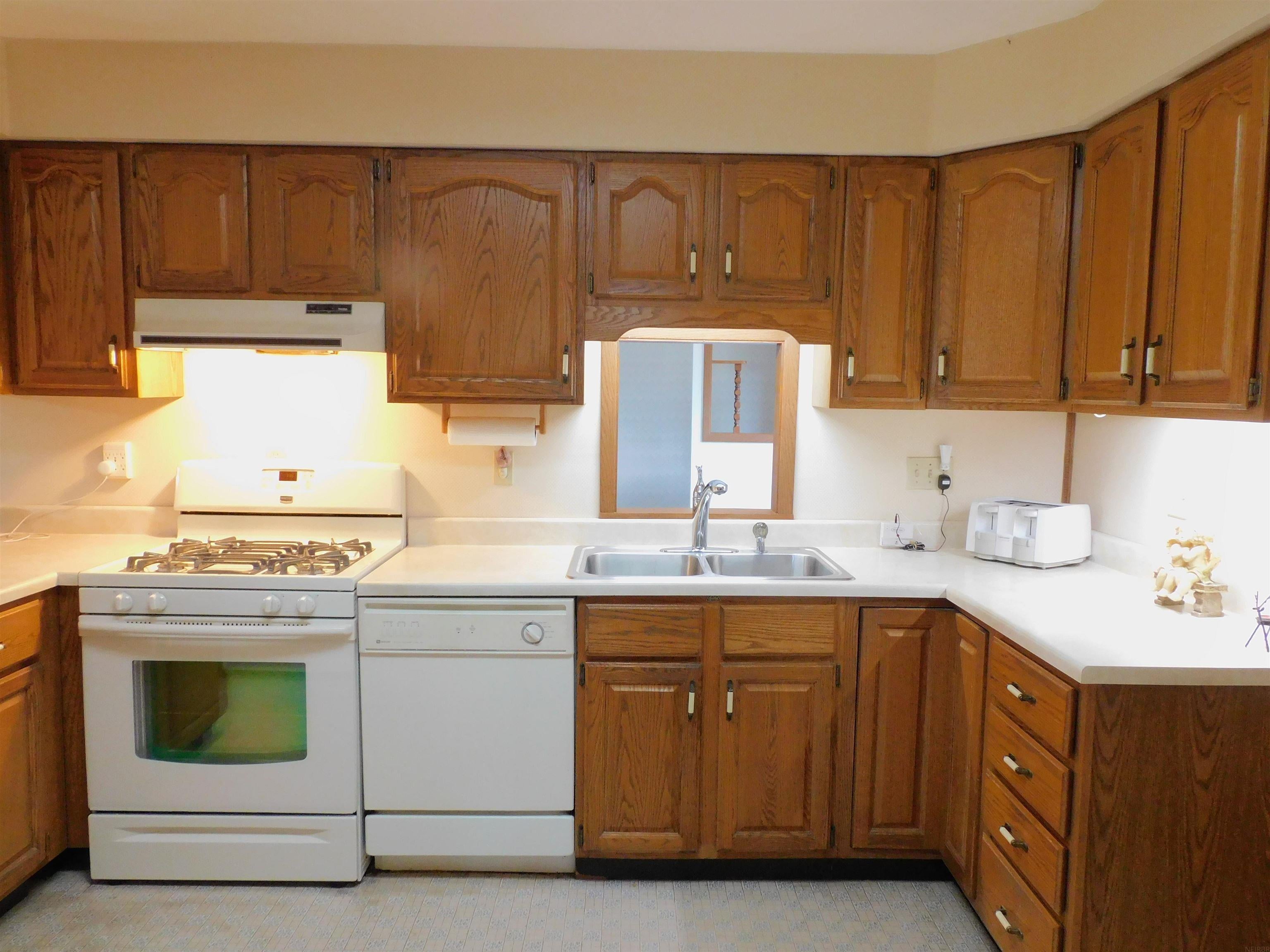 116 Delhi Road Manchester, IA 52057 - Photo 10 of 30 Gallery Image 10