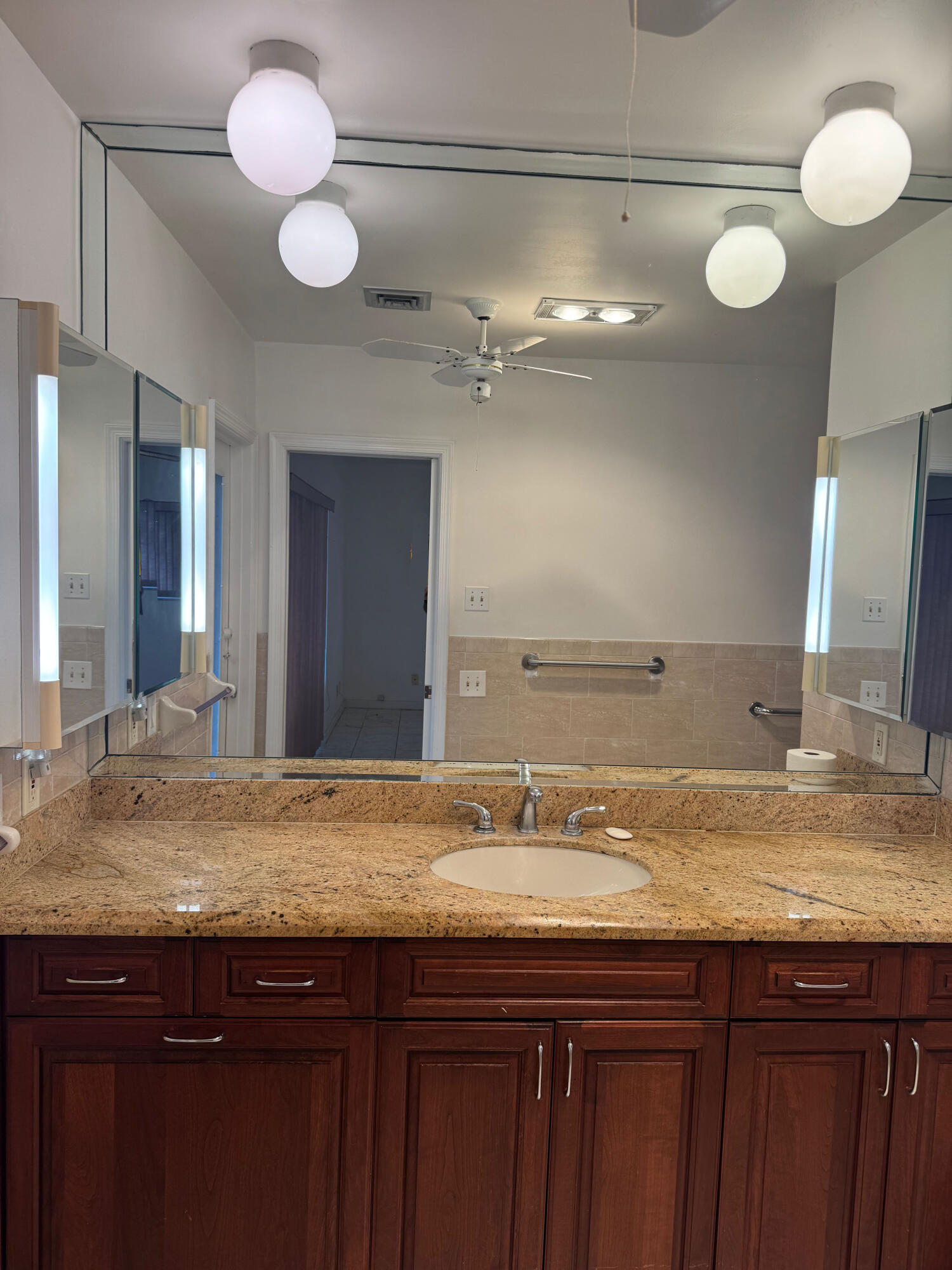 999 Pepperridge Terrace Boca Raton, FL 33486 - Photo 24 of 40 Bath1