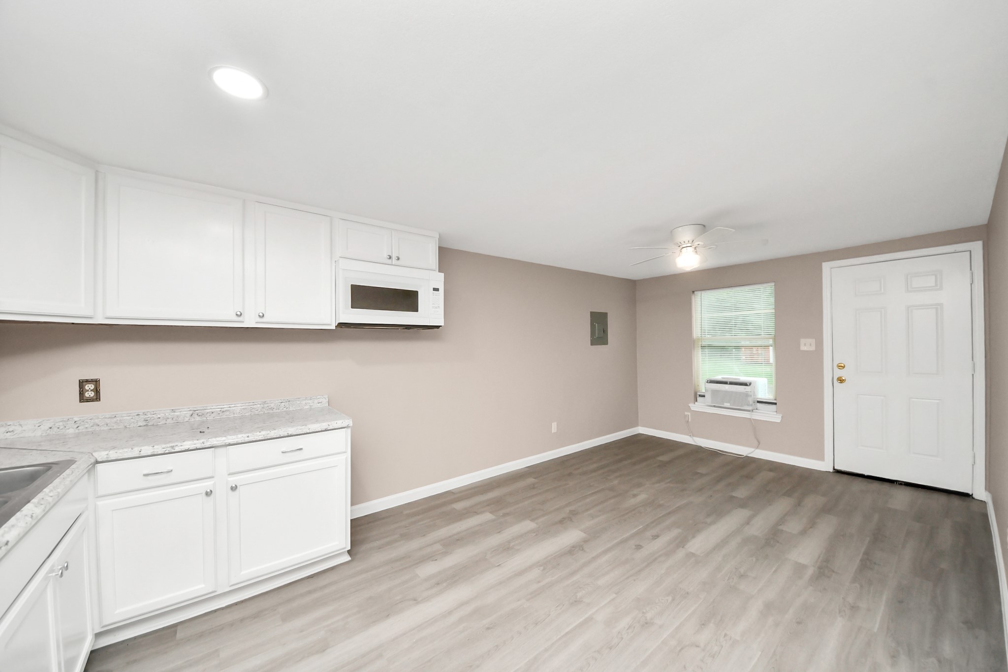 17111 River Road, Unit B Channelview, TX 77530 - Photo 8 of 19
