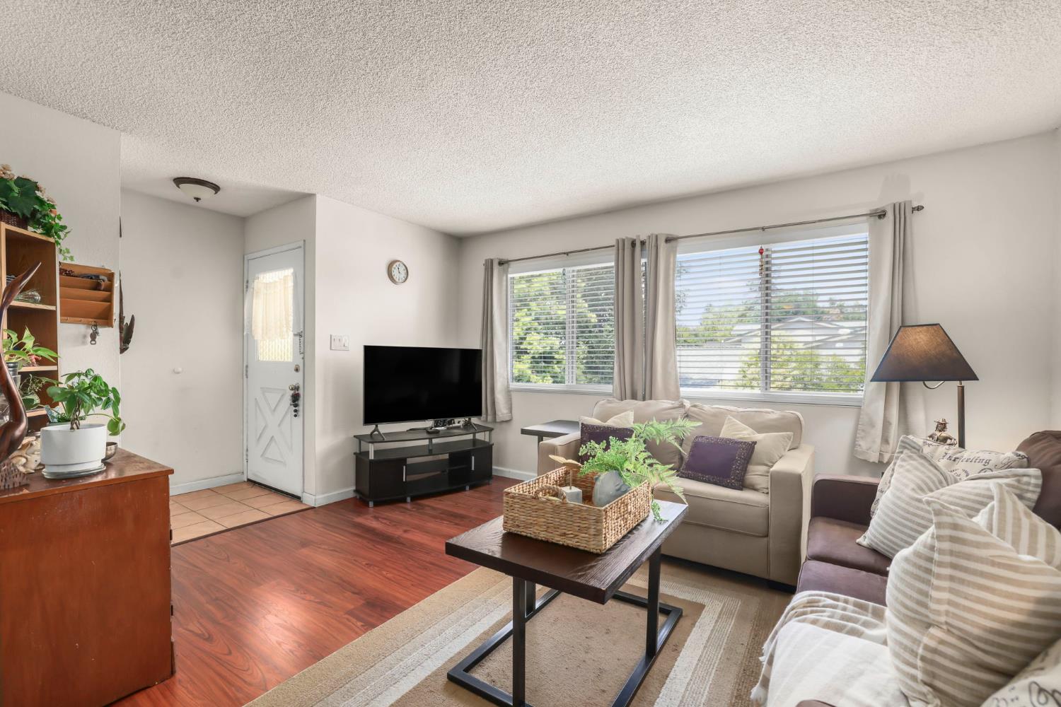 1369 Del Rio Circle, Unit D Concord, CA 94518 - Photo 10 of 23