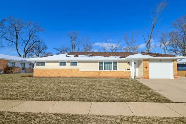 $249,000 | 76 Winslow Street, Park Forest, IL 60466
