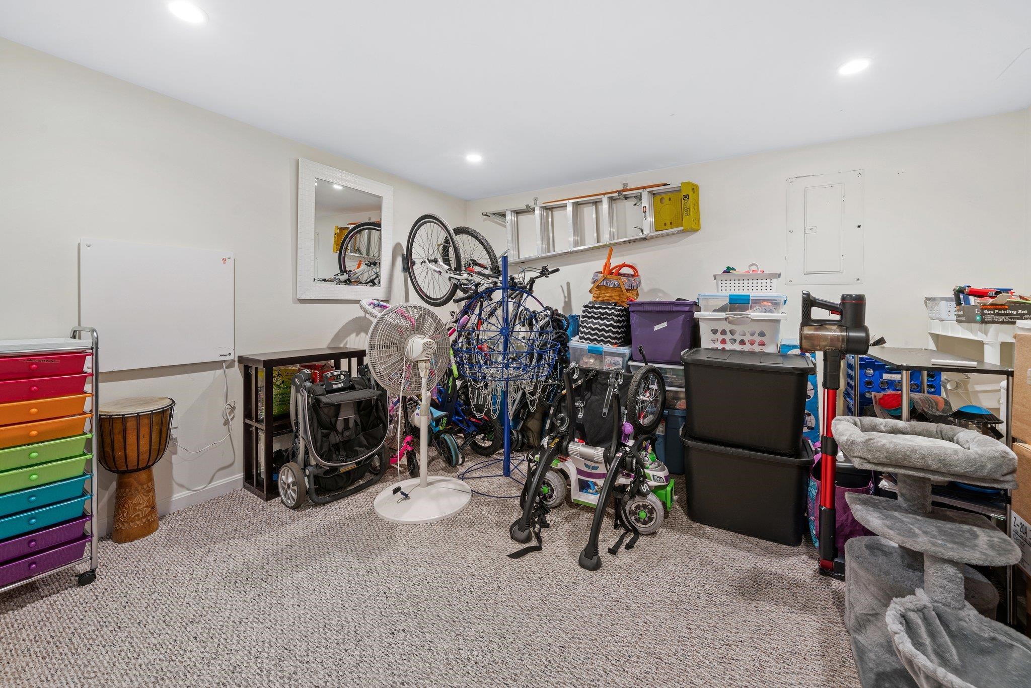 65 Fieldstone Drive Londonderry, NH 03053 - Photo 23 of 37