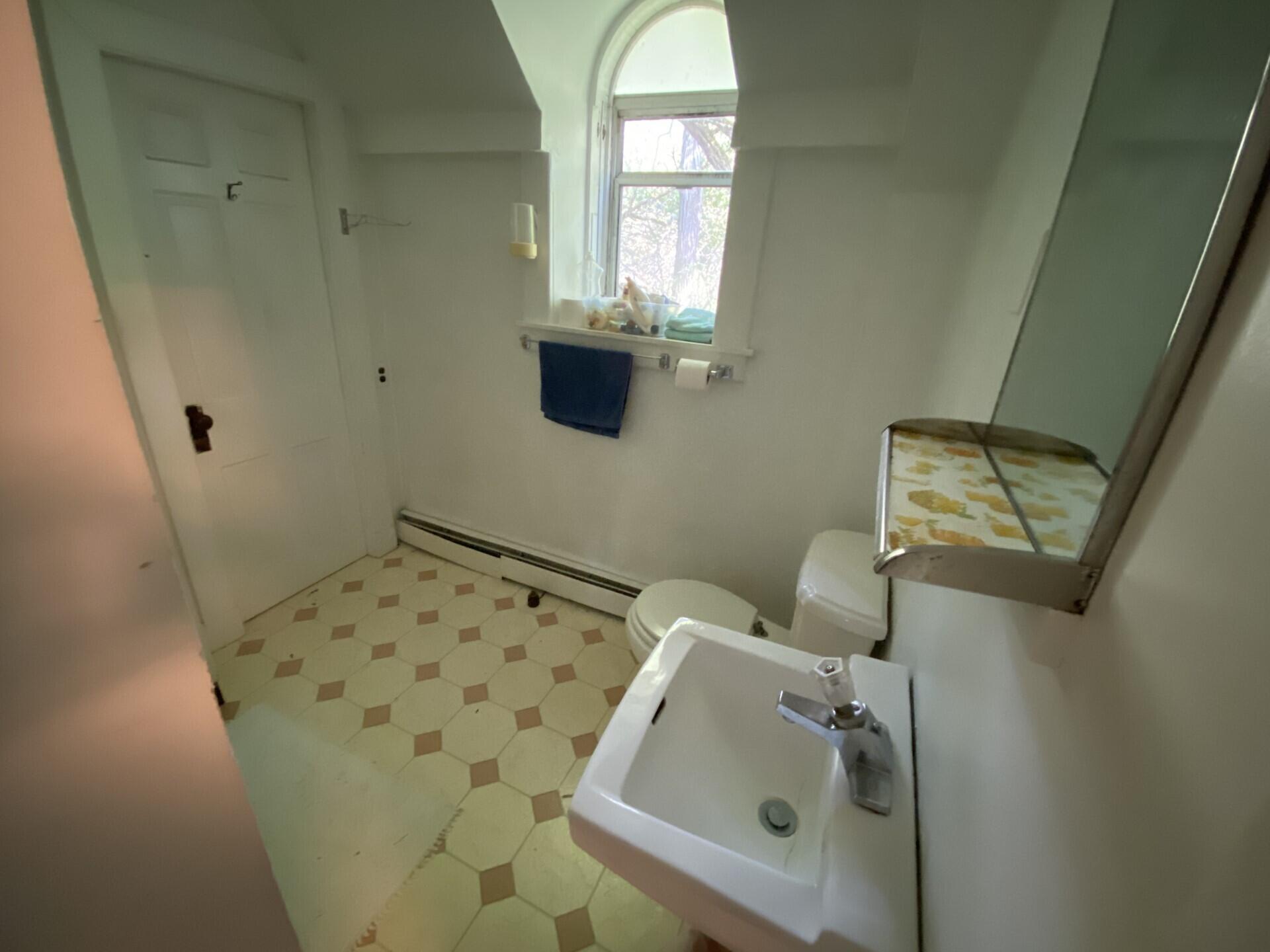 134 Mutton Lane Clinton, ME 04927 - Photo 27 of 38 Upstairs bathroom