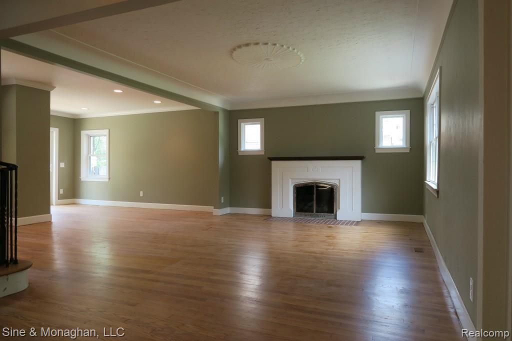 867 Fisher Road Grosse Pointe, MI 48230 - Photo 3 of 39 img_1223 - Copy.jpg