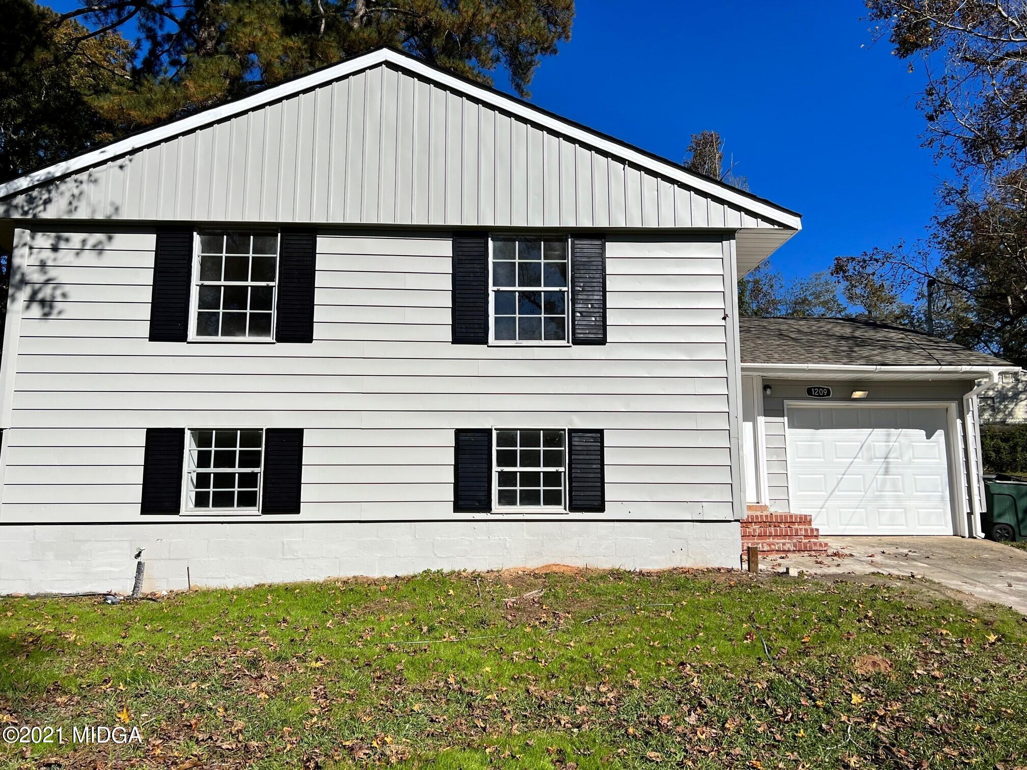 1209 Lake Valley Road Macon, GA 31210 - Photo 3 of 9 3