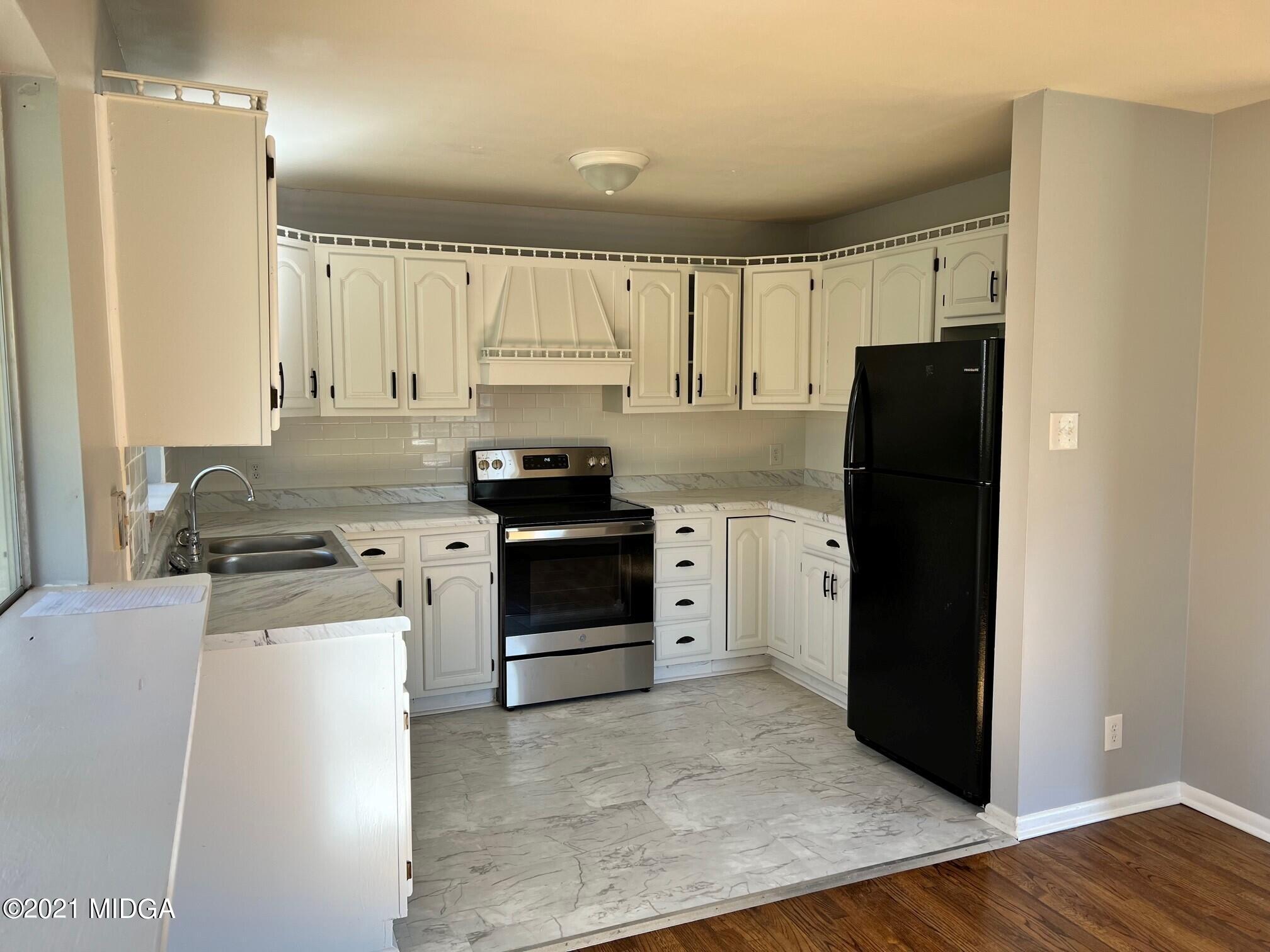 1209 Lake Valley Road Macon, GA 31210 - Photo 4 of 9 5