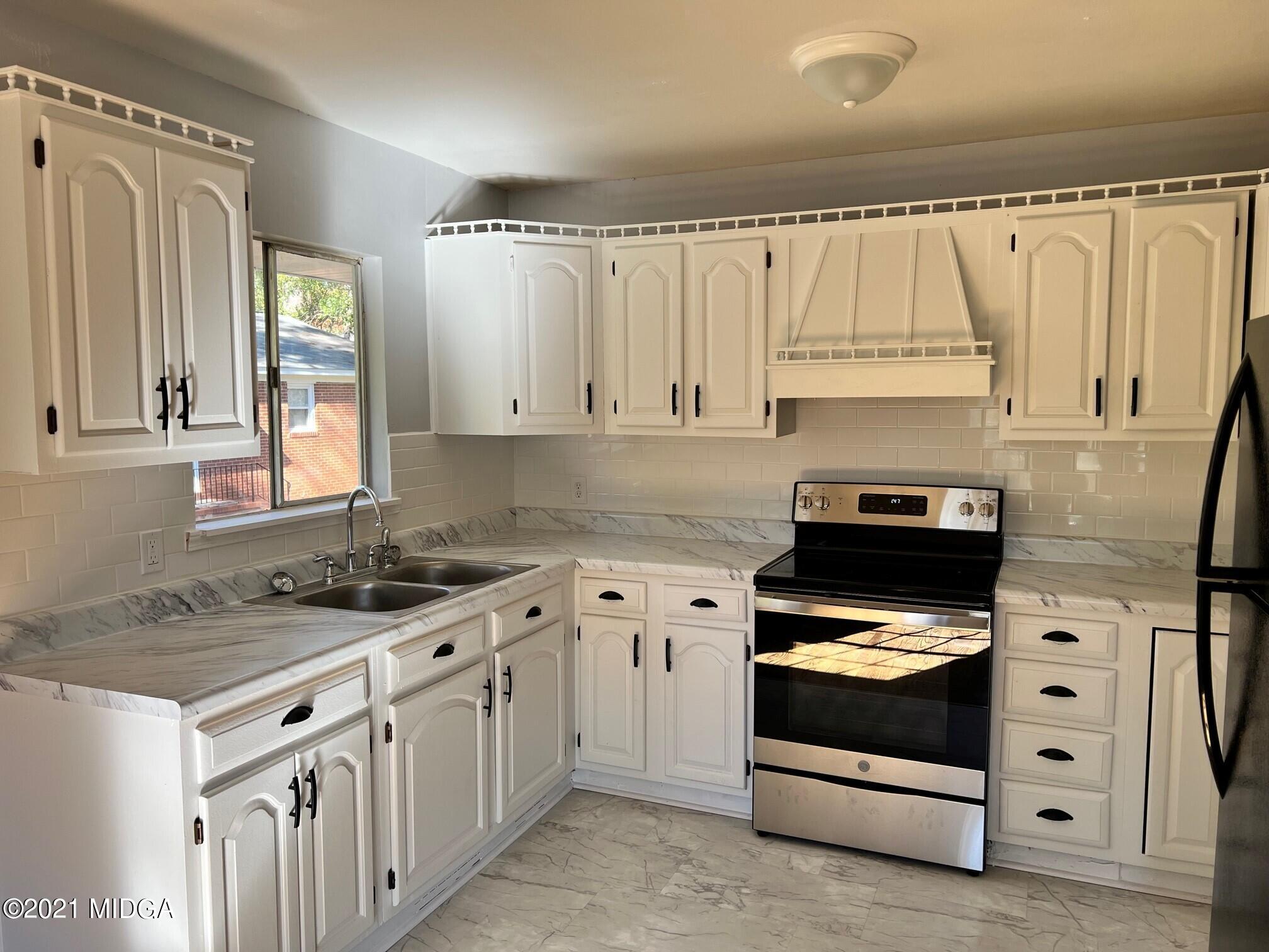 1209 Lake Valley Road Macon, GA 31210 - Photo 5 of 9 6