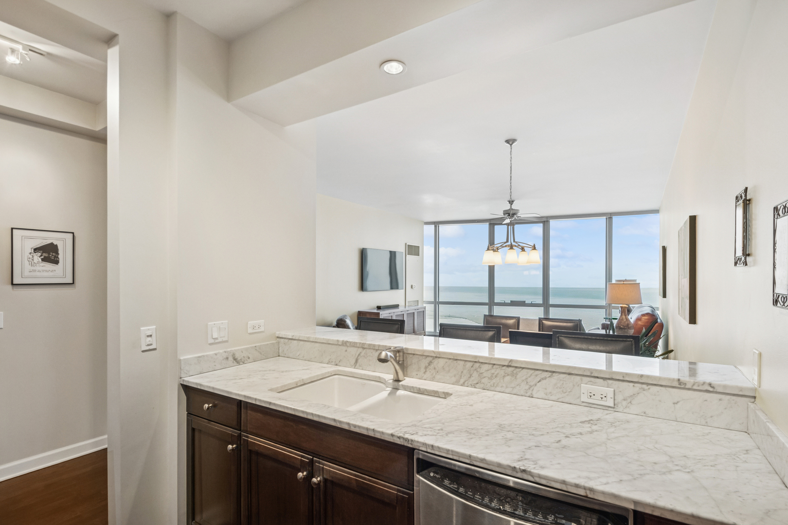 1211 South Prairie Avenue, Unit 3902 Chicago, IL 60605 - Photo 12 of 24