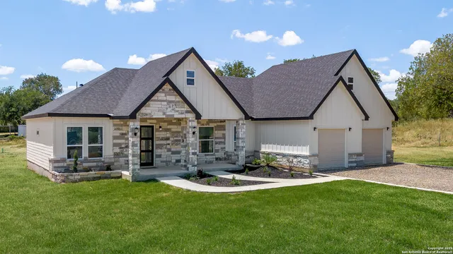 $399,900 | 120 County Road 6852, Lytle, TX 78052