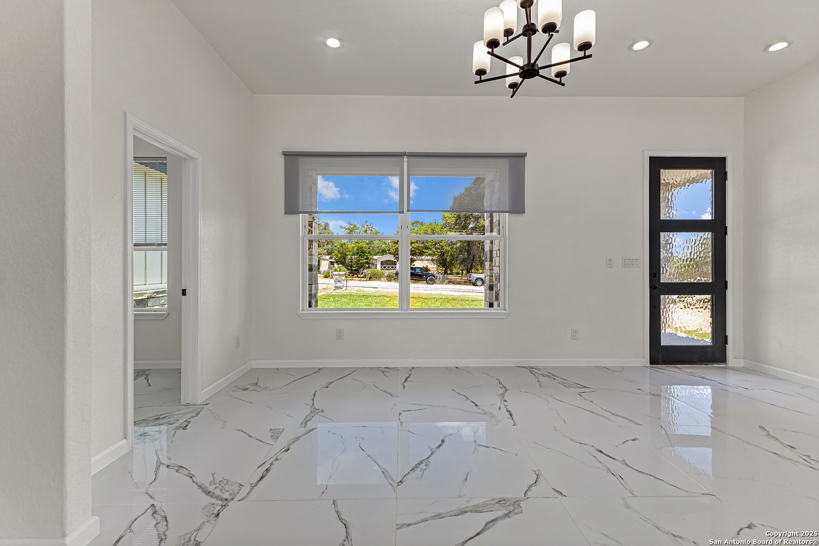 120 County Road 6852 Lytle, TX 78052 - Photo 11 of 36