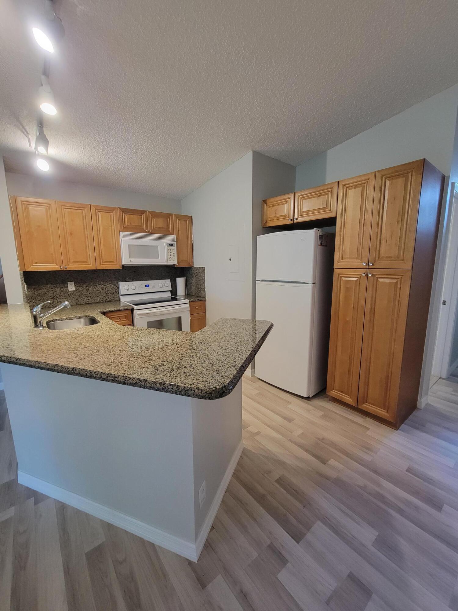 22281 Whistling Pines Lane Boca Raton, FL 33428 - Photo 17 of 33 20211031_113347