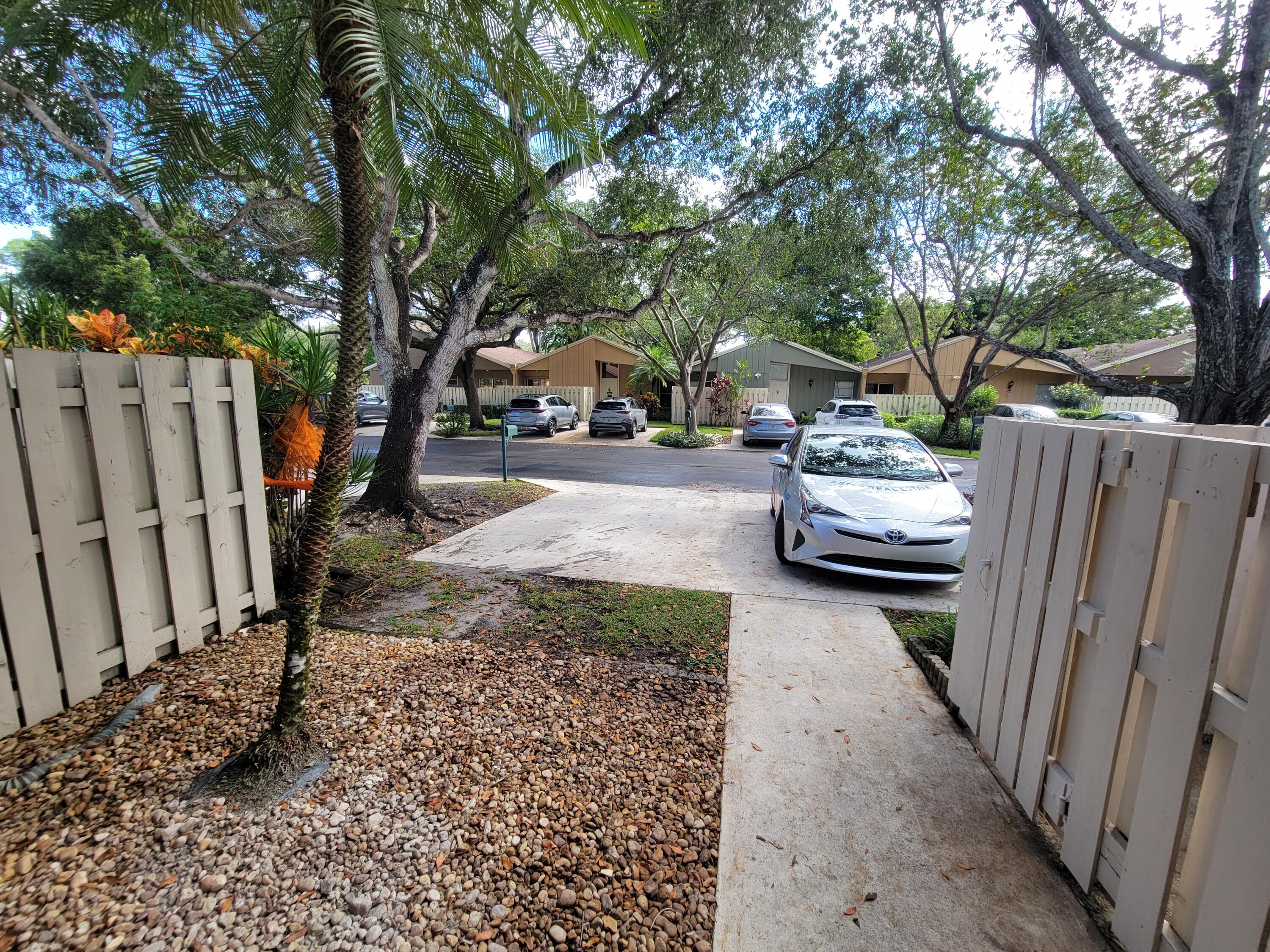 22281 Whistling Pines Lane Boca Raton, FL 33428 - Photo 4 of 33 20211031_113827