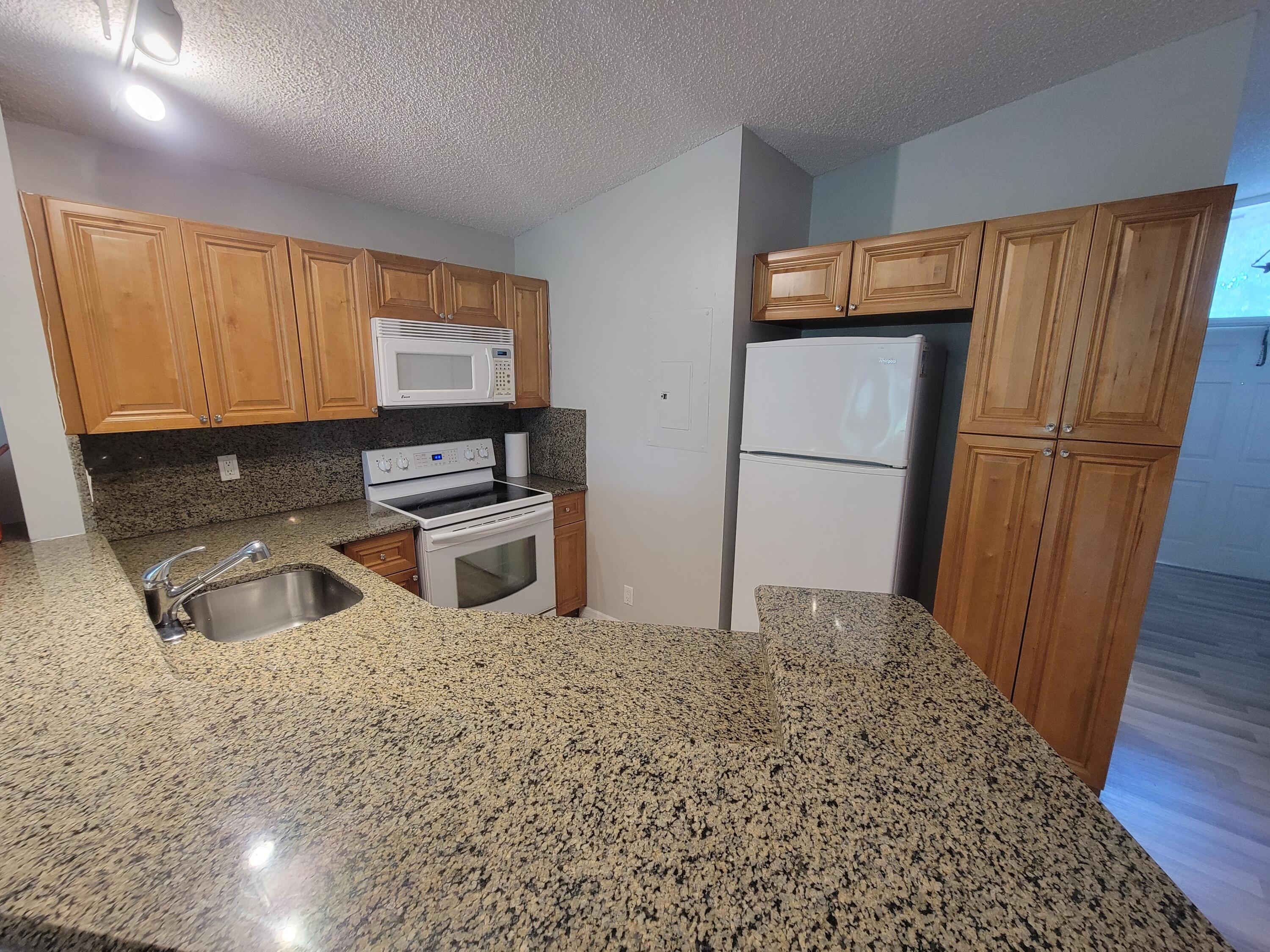 22281 Whistling Pines Lane Boca Raton, FL 33428 - Photo 9 of 33 20211031_113338