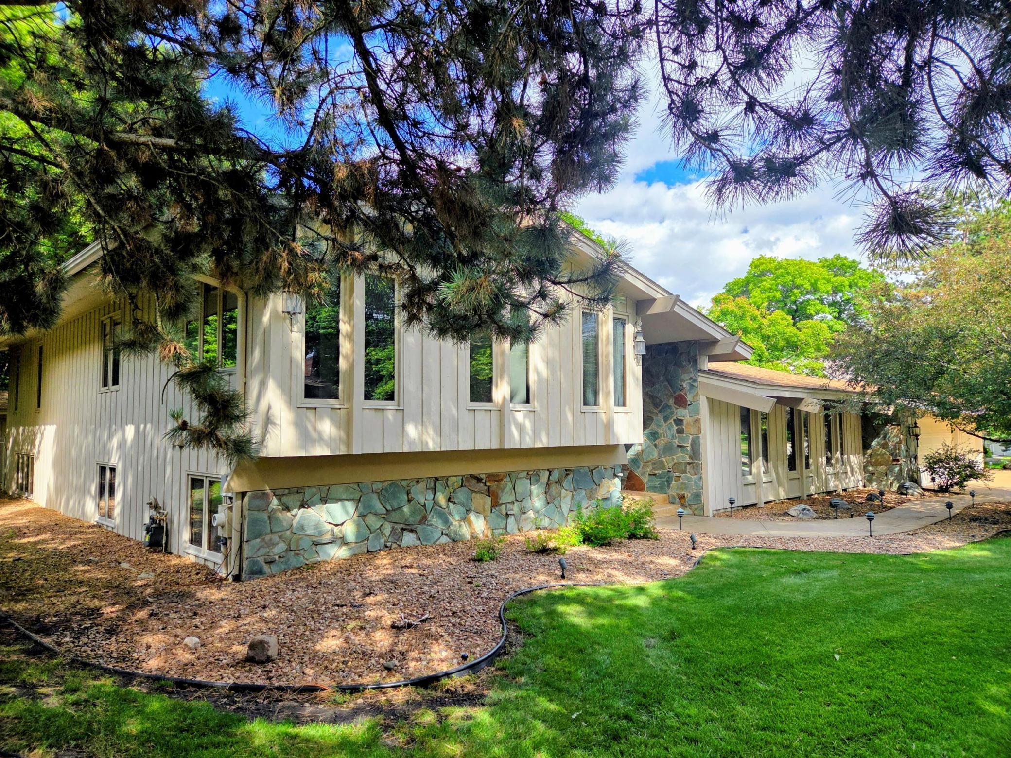 7105 Gleason Road Edina, MN 55439 - Photo 1 of 3
