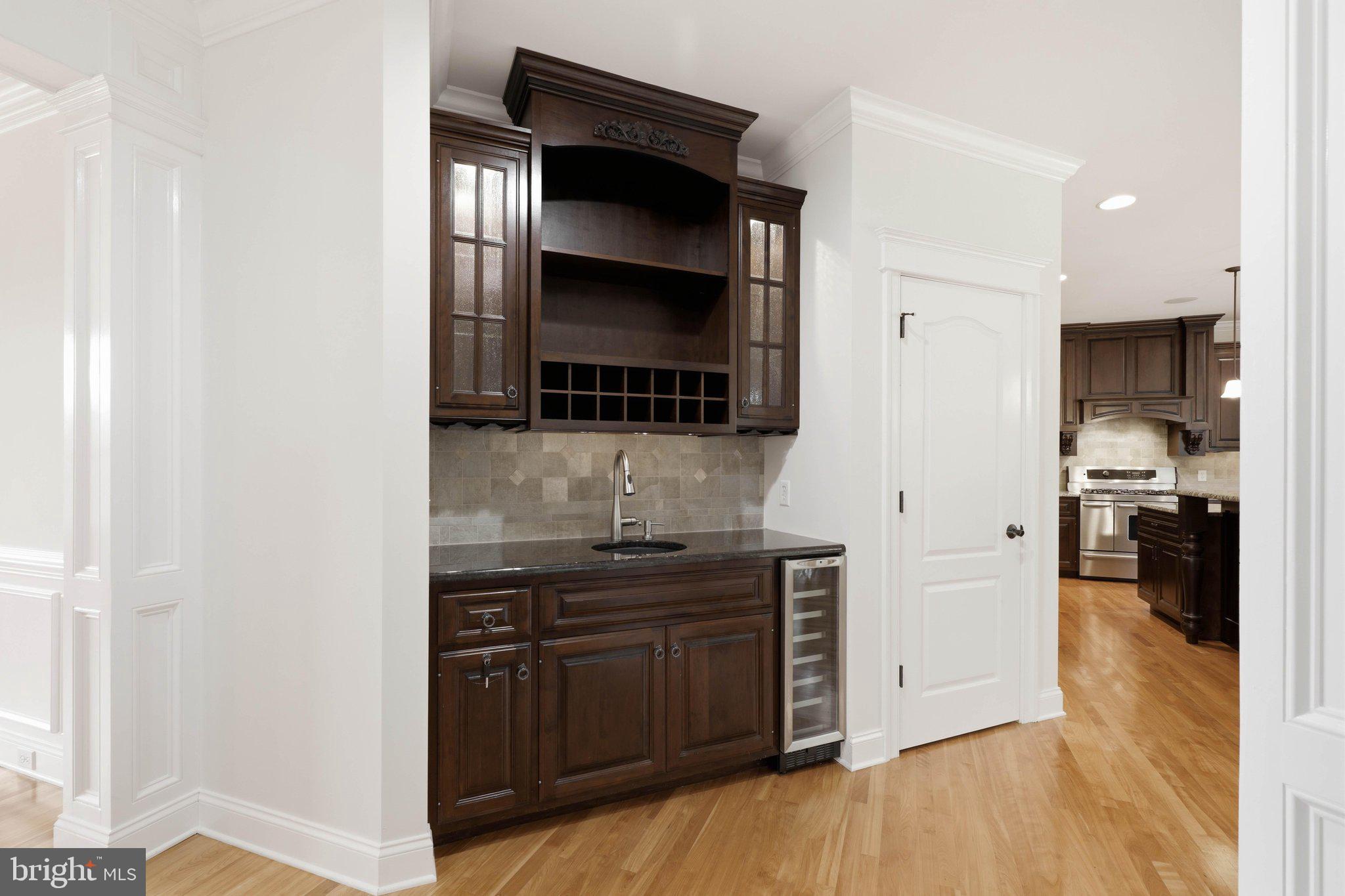 340 Royal Hunt Way Lititz, PA 17543 - Photo 17 of 65 Wet Bar, Wine Refrigerator