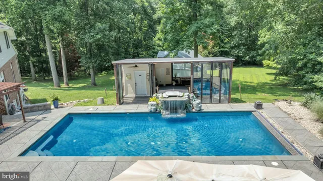 $1,390,000 | 2850 Dunleigh Drive, Dunkirk, MD 20754