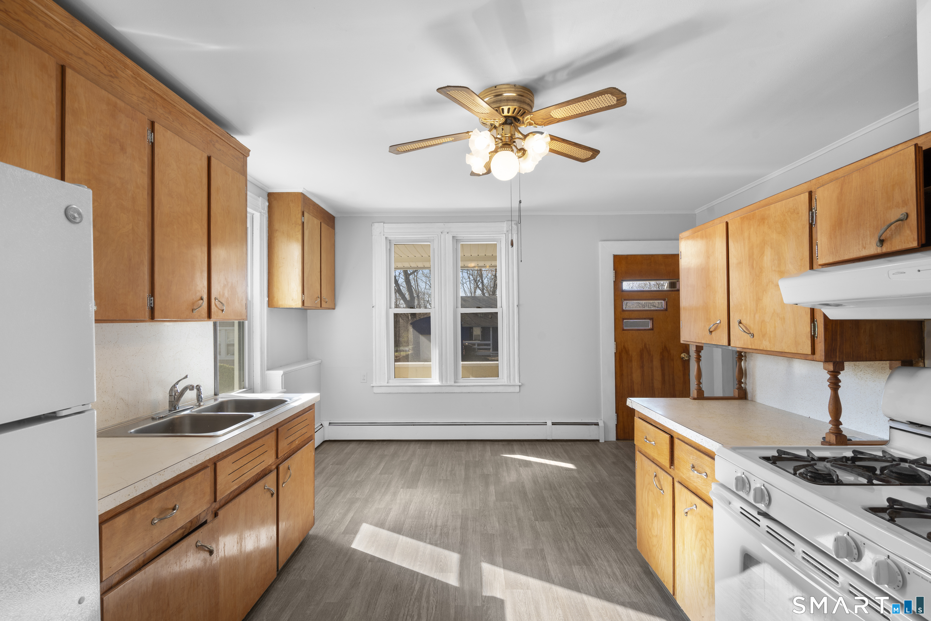 48 Anderson Street Naugatuck, CT 06770 - Photo 2 of 24