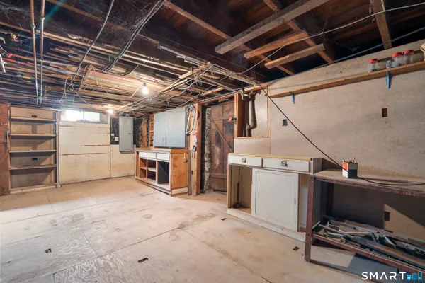 $2,500 | 48 Anderson Street, Naugatuck, CT 06770