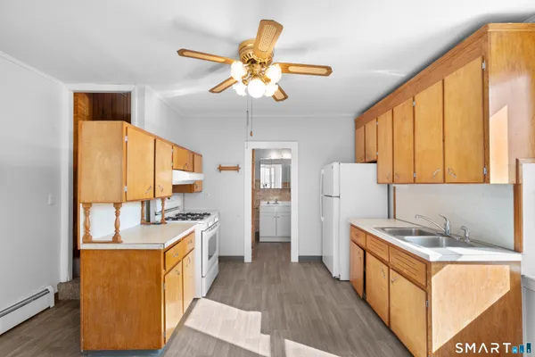 $2,500 | 48 Anderson Street, Naugatuck, CT 06770