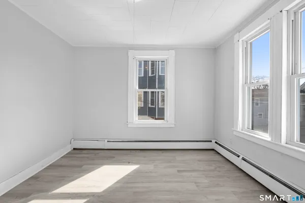 $2,500 | 48 Anderson Street, Naugatuck, CT 06770