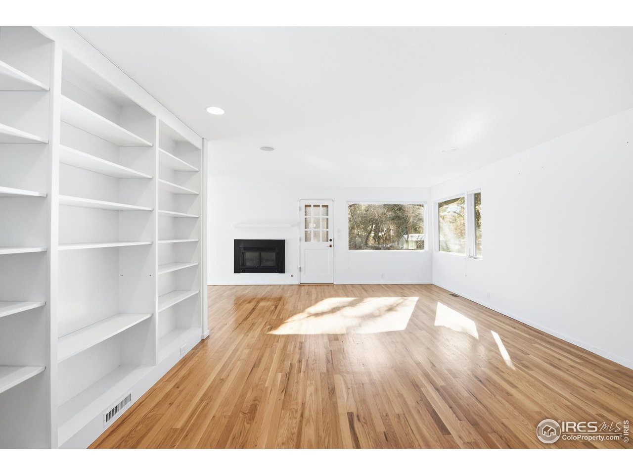 1550 Bluebell Avenue Boulder, CO 80302 - Photo 10 of 49 living room