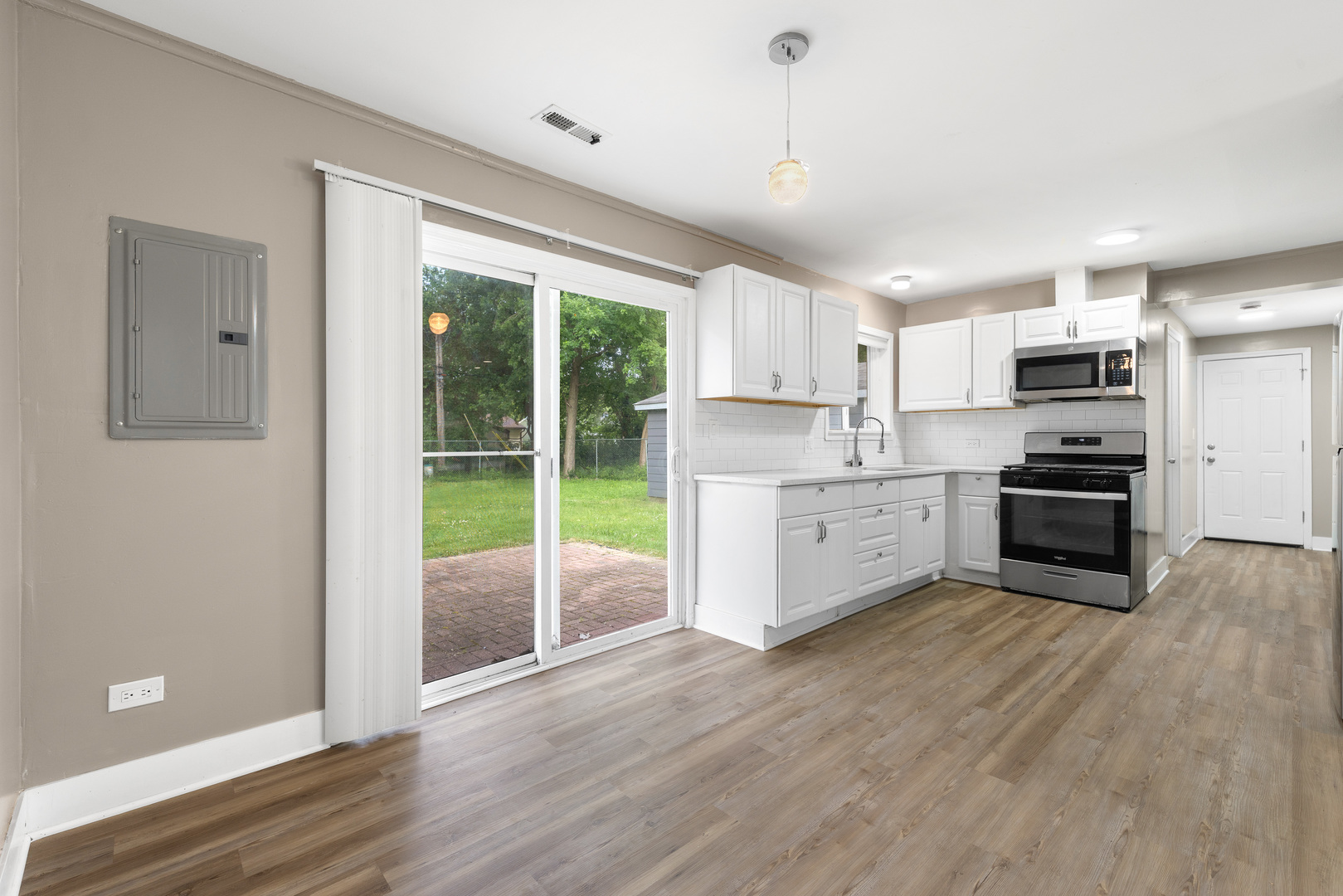 16421 St Louis Avenue Markham, IL 60428 - Photo 7 of 23