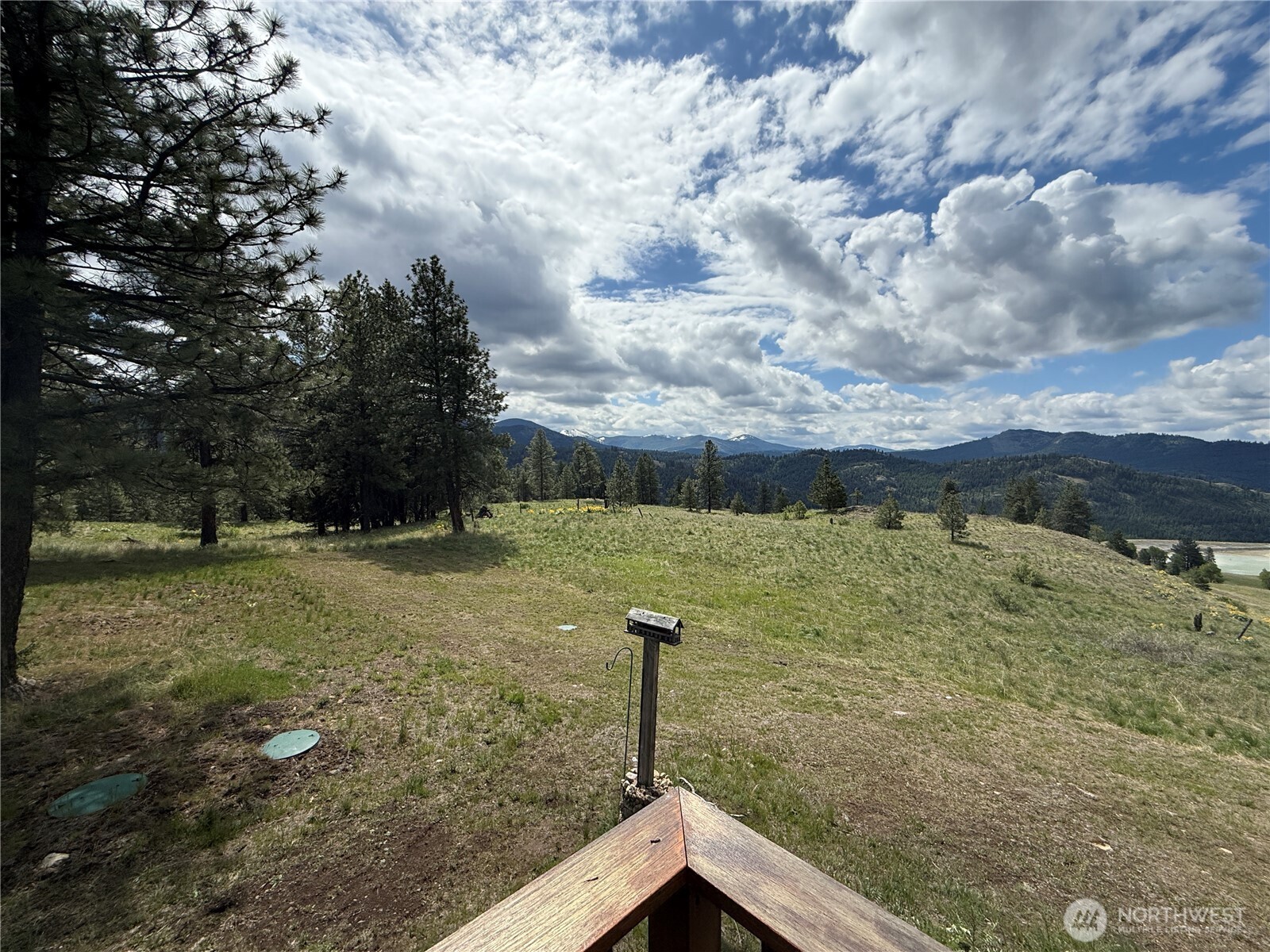 108 Grizzly Loop Republic, WA 99166 - Photo 11 of 36