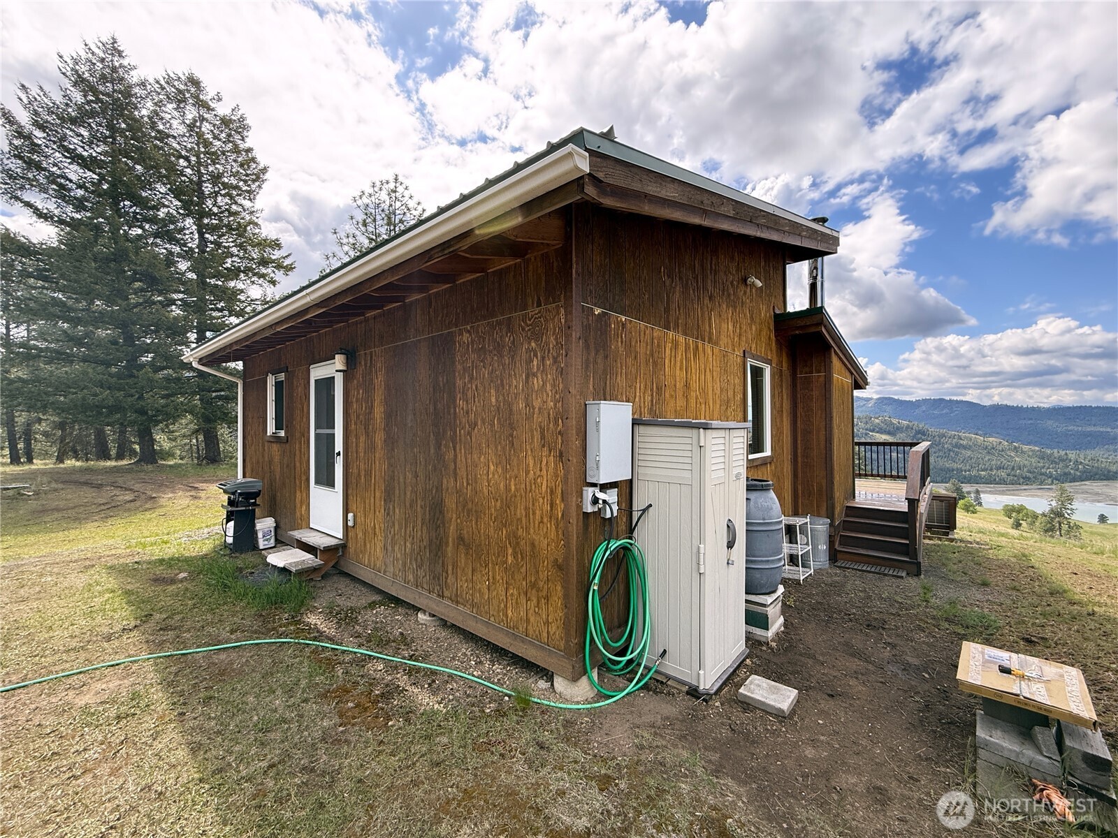 108 Grizzly Loop Republic, WA 99166 - Photo 16 of 36