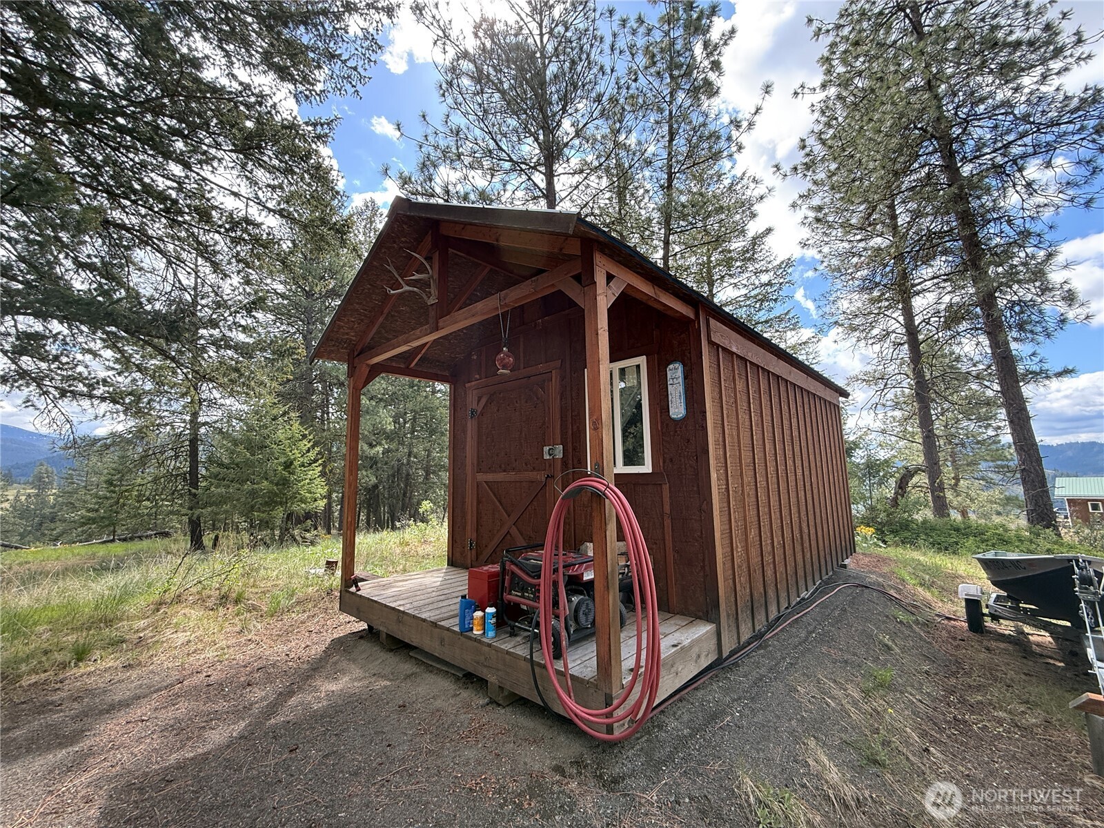 108 Grizzly Loop Republic, WA 99166 - Photo 22 of 36