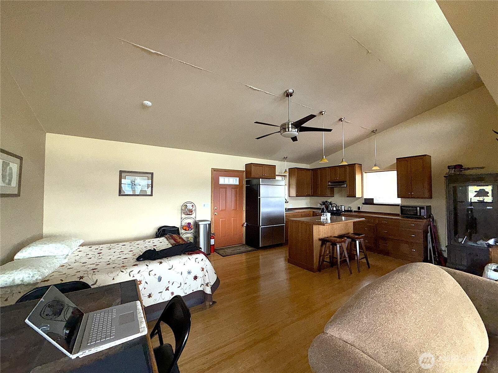 108 Grizzly Loop Republic, WA 99166 - Photo 5 of 36