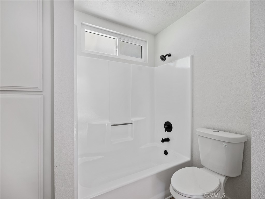 16548 Quinnault Road Apple Valley, CA 92307 - Photo 21 of 38