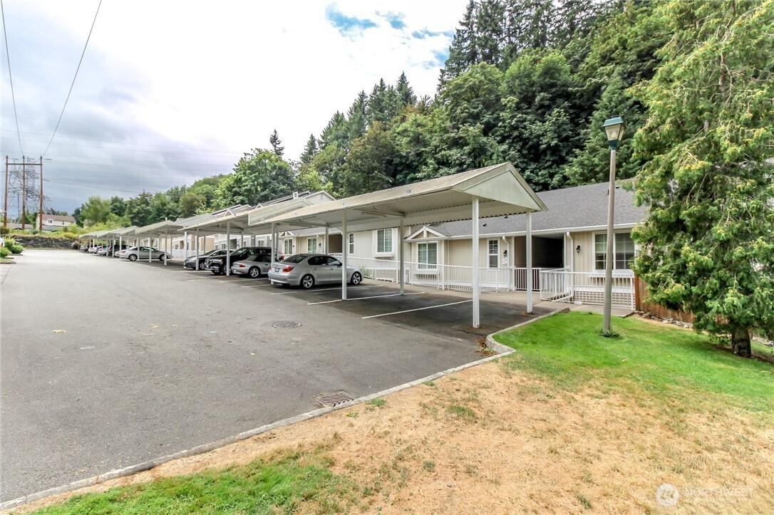 701 Harrington Place Southeast, Unit 1136 Renton, WA 98058 - Photo 3 of 31