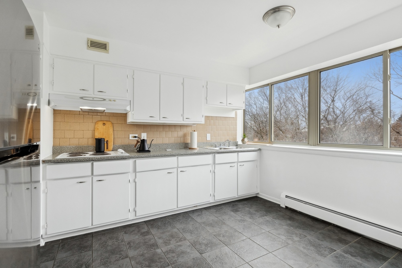 200 Ridge Avenue, Unit 2J Evanston, IL 60202 - Photo 7 of 14 Gallery Image 7