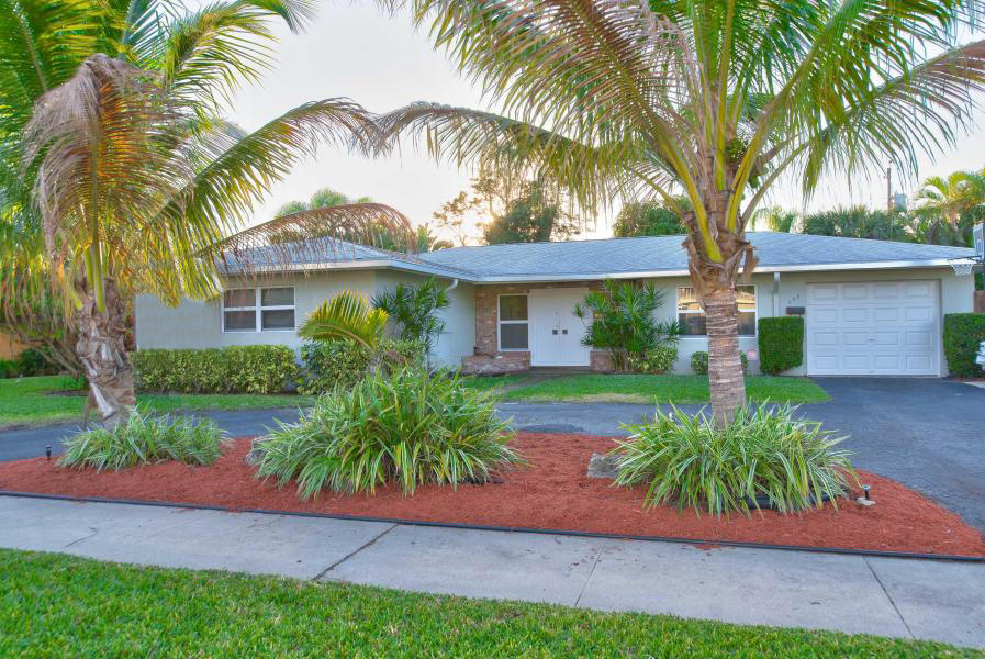 899 Southwest 9th Terrace Boca Raton, FL 33486 - Photo 1 of 13 Exterior Front