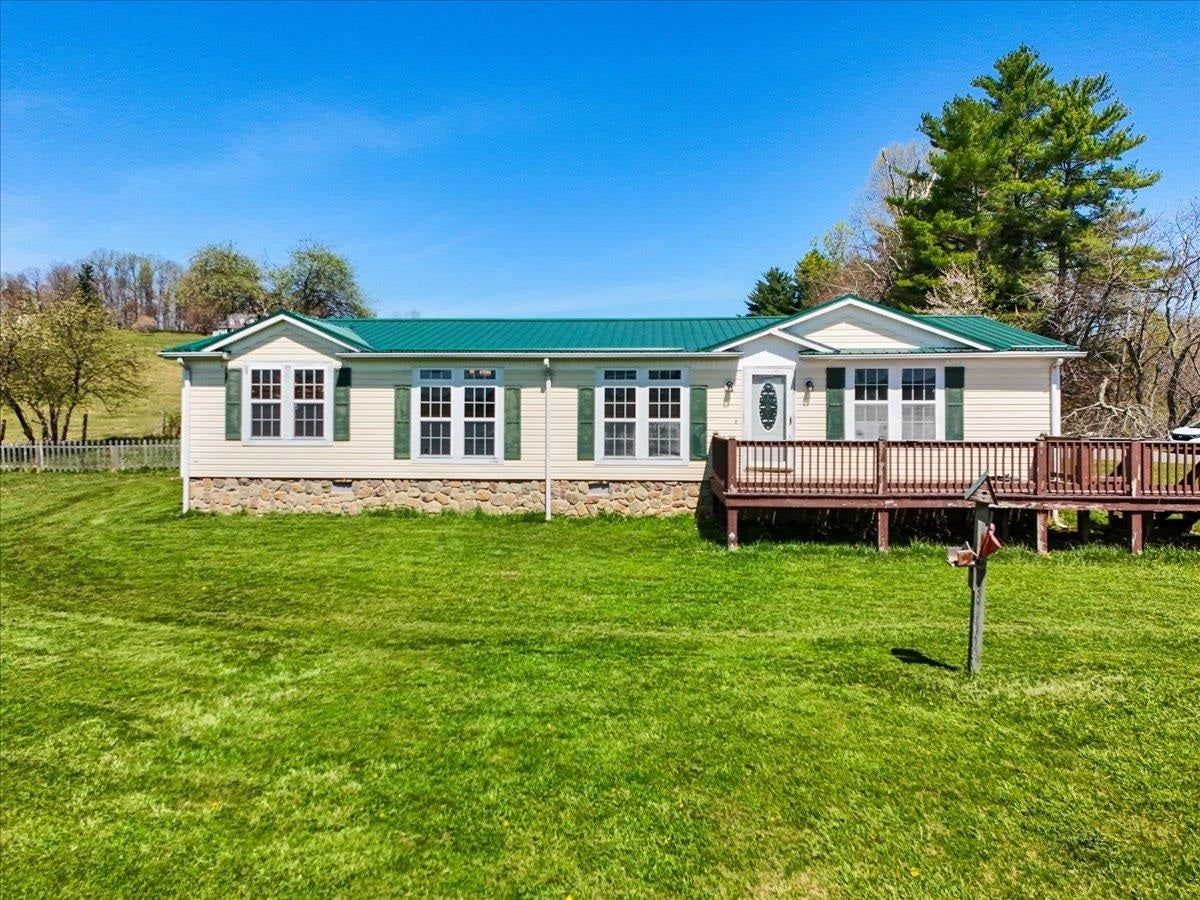 1475 Daniels Run Road Northeast Check, VA 24072 - Photo 2 of 69 Gallery Image 2