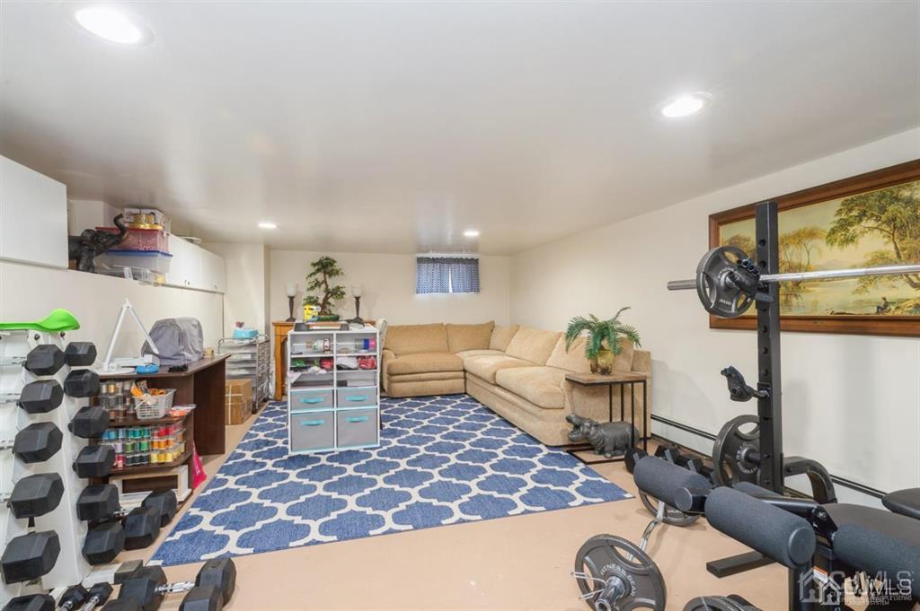 33 Meadow Road Edison, NJ 08817 - Photo 29 of 39