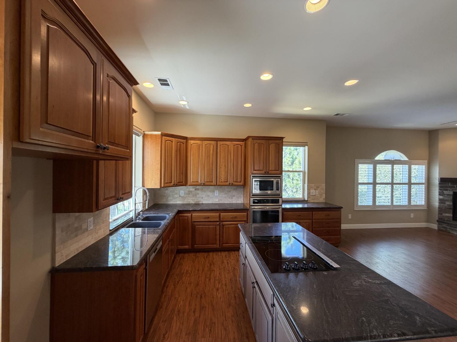 1472 Nesting Way Placerville, CA 95667 - Photo 12 of 44 Main Level family kitchen