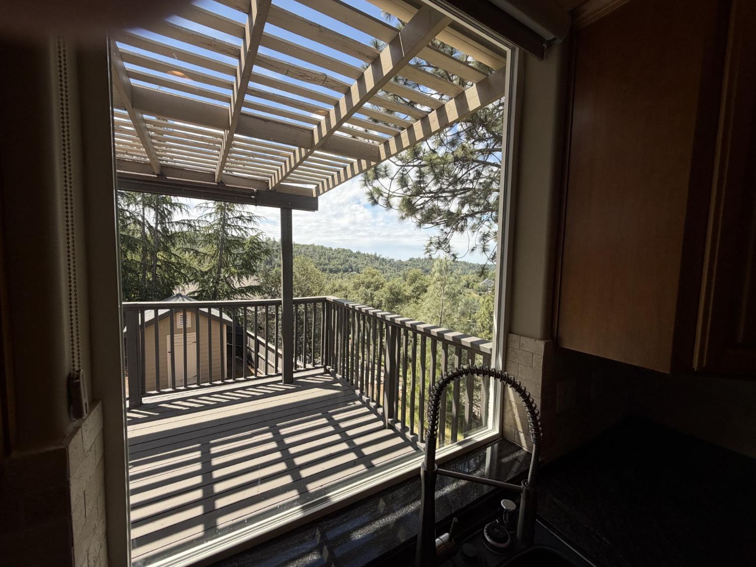 1472 Nesting Way Placerville, CA 95667 - Photo 14 of 44 Main Level family kitchen sink view