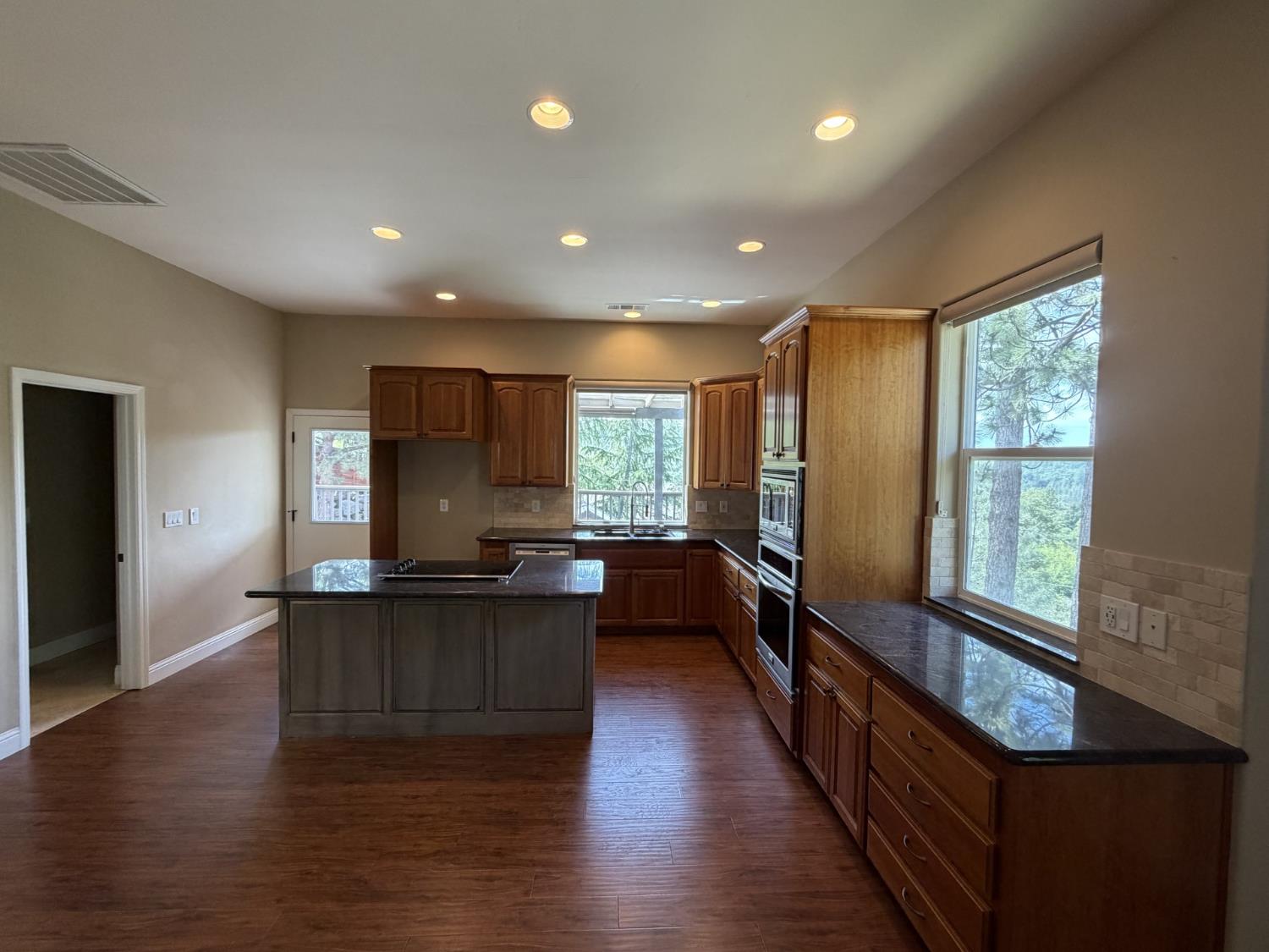 1472 Nesting Way Placerville, CA 95667 - Photo 9 of 44 Main Level kitchen