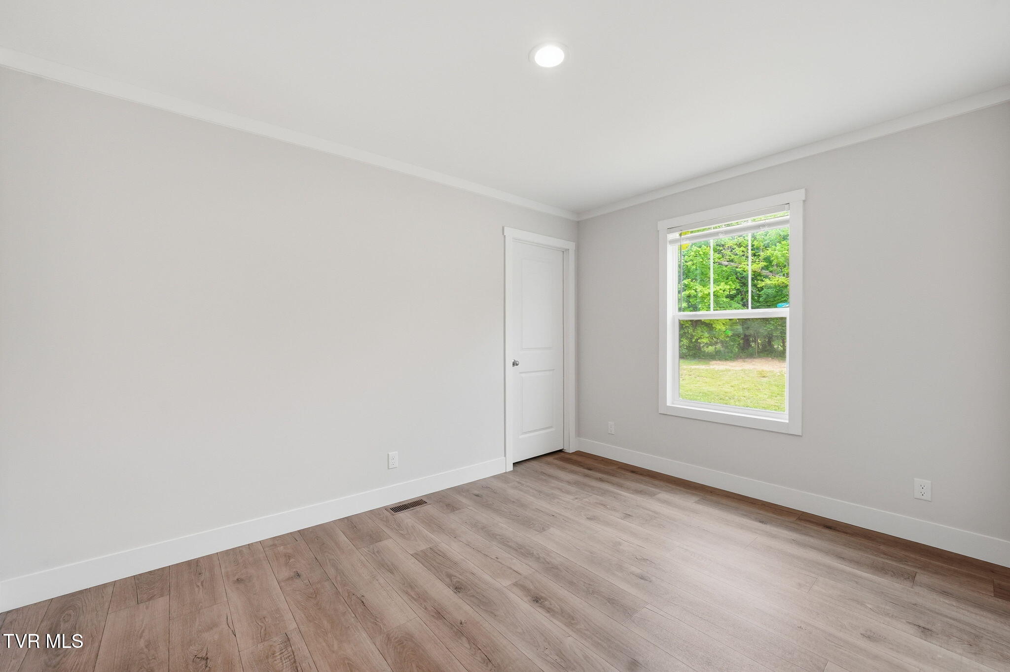 880 Ricker Road Greeneville, TN 37743 - Photo 24 of 29 BEDROOM 3