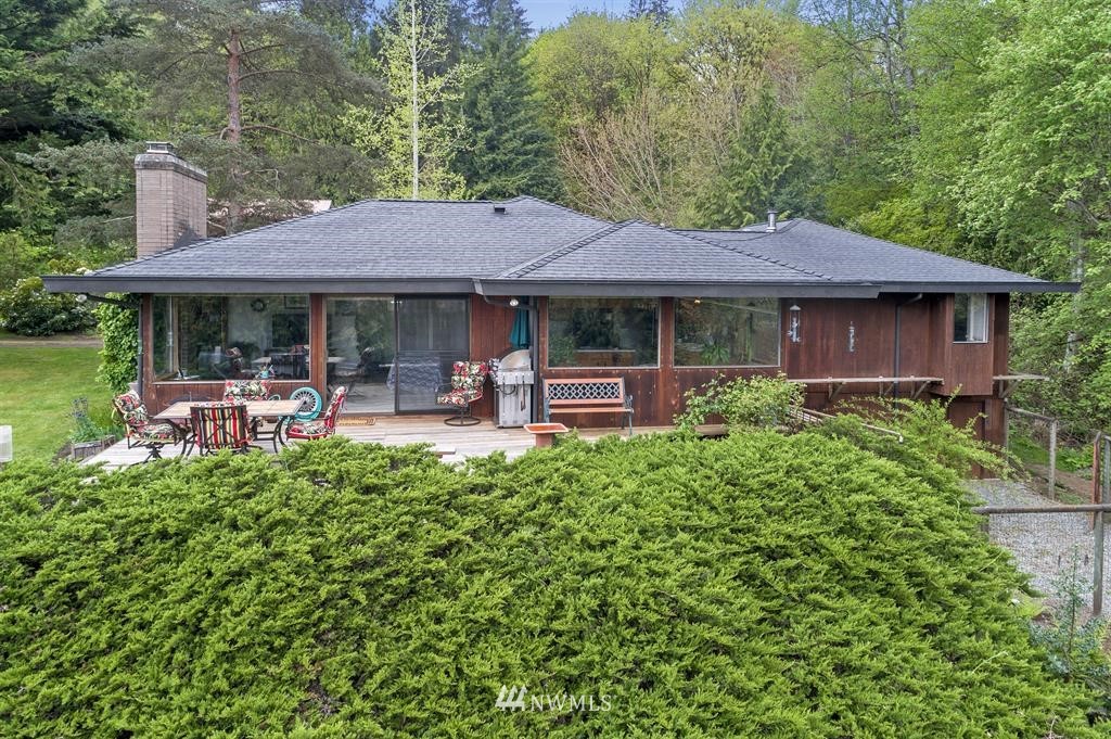 22016 High Bridge Road Monroe, WA 98272 - Photo 28 of 40 a front view of a house with garden