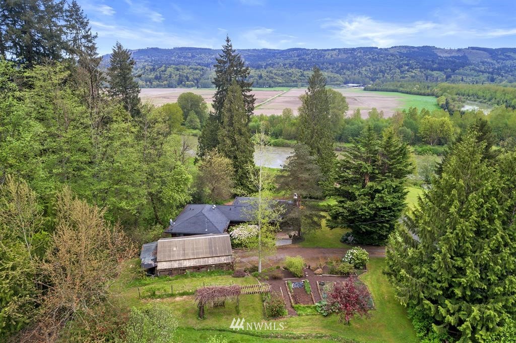 22016 High Bridge Road Monroe, WA 98272 - Photo 36 of 40 a view of a city with garden