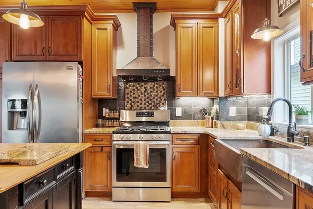 $539,000 | 17 Edson Street, Lowell, MA 01851