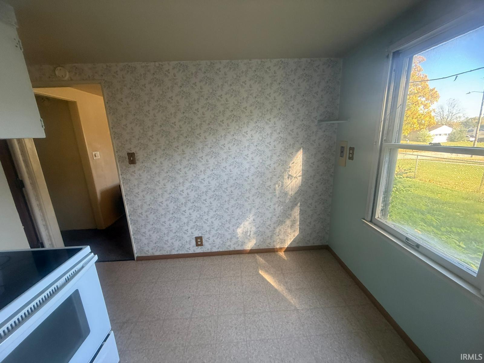 1708 Altgeld Street South Bend, IN 46614 - Photo 8 of 13