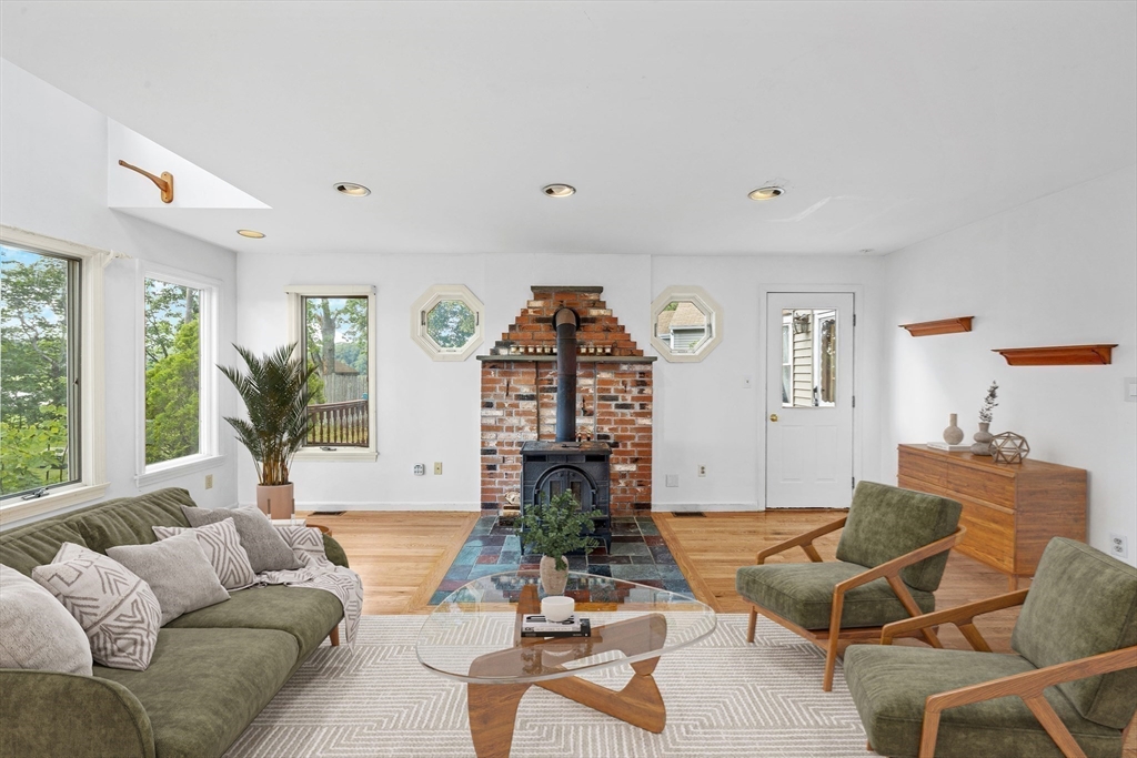 94 Clinton Road Weymouth, MA 02189 - Photo 1 of 26 Gallery Image 1